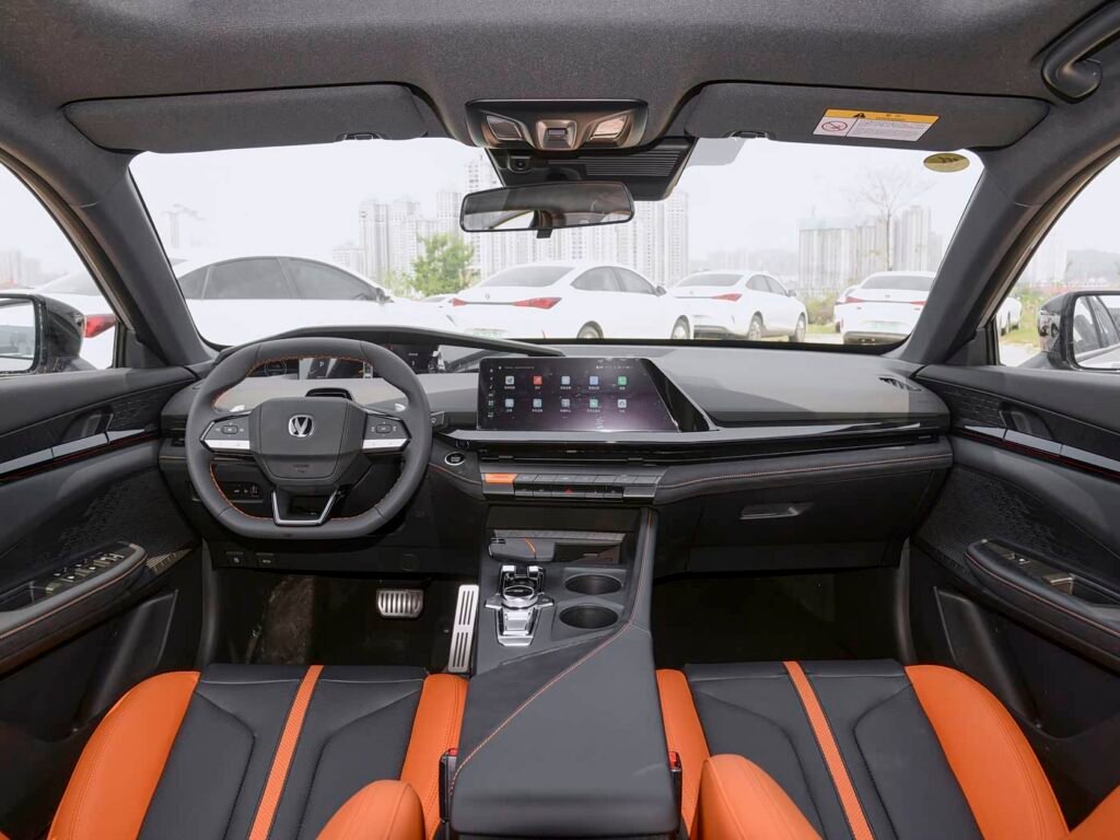 Changan UNI-V: Stylish Sporty Sedan for Global Markets 1400x1050 autohomecar chxkpmfg1o afe12abmj t35qj0168