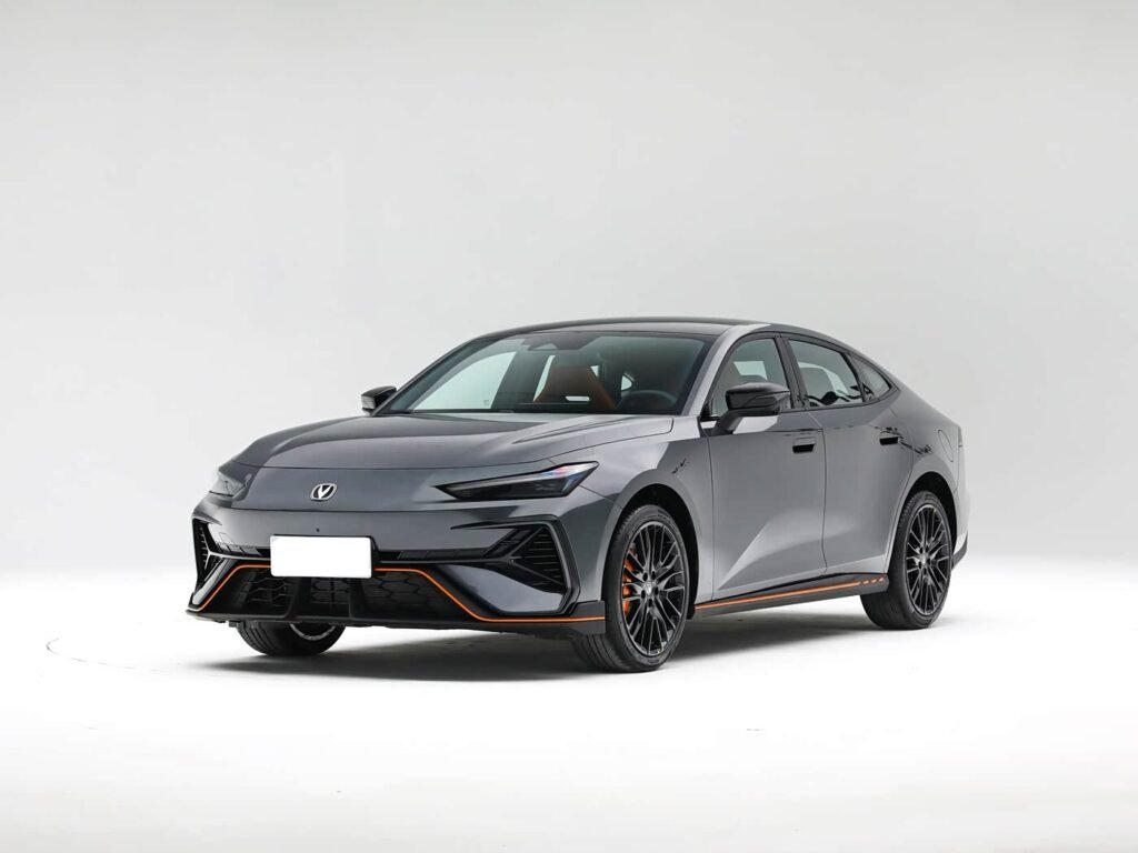 Changan UNI-V: Stylish Sporty Sedan for Global Markets img 20260317 161657