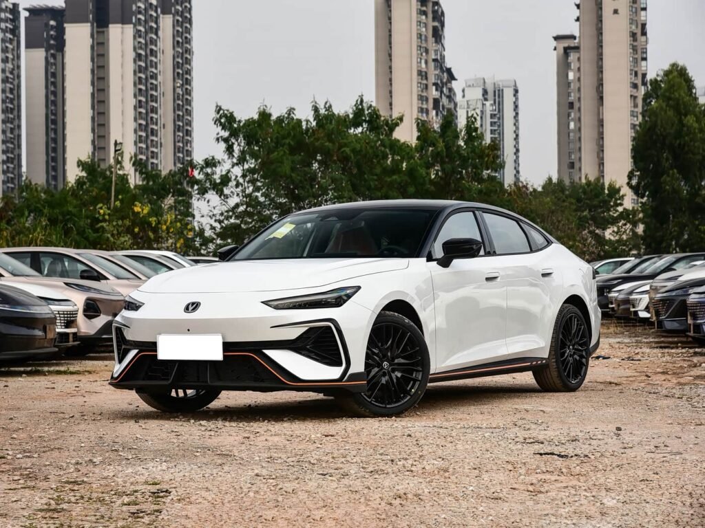 Changan UNI-V: Stylish Sporty Sedan for Global Markets img 20260317 161718